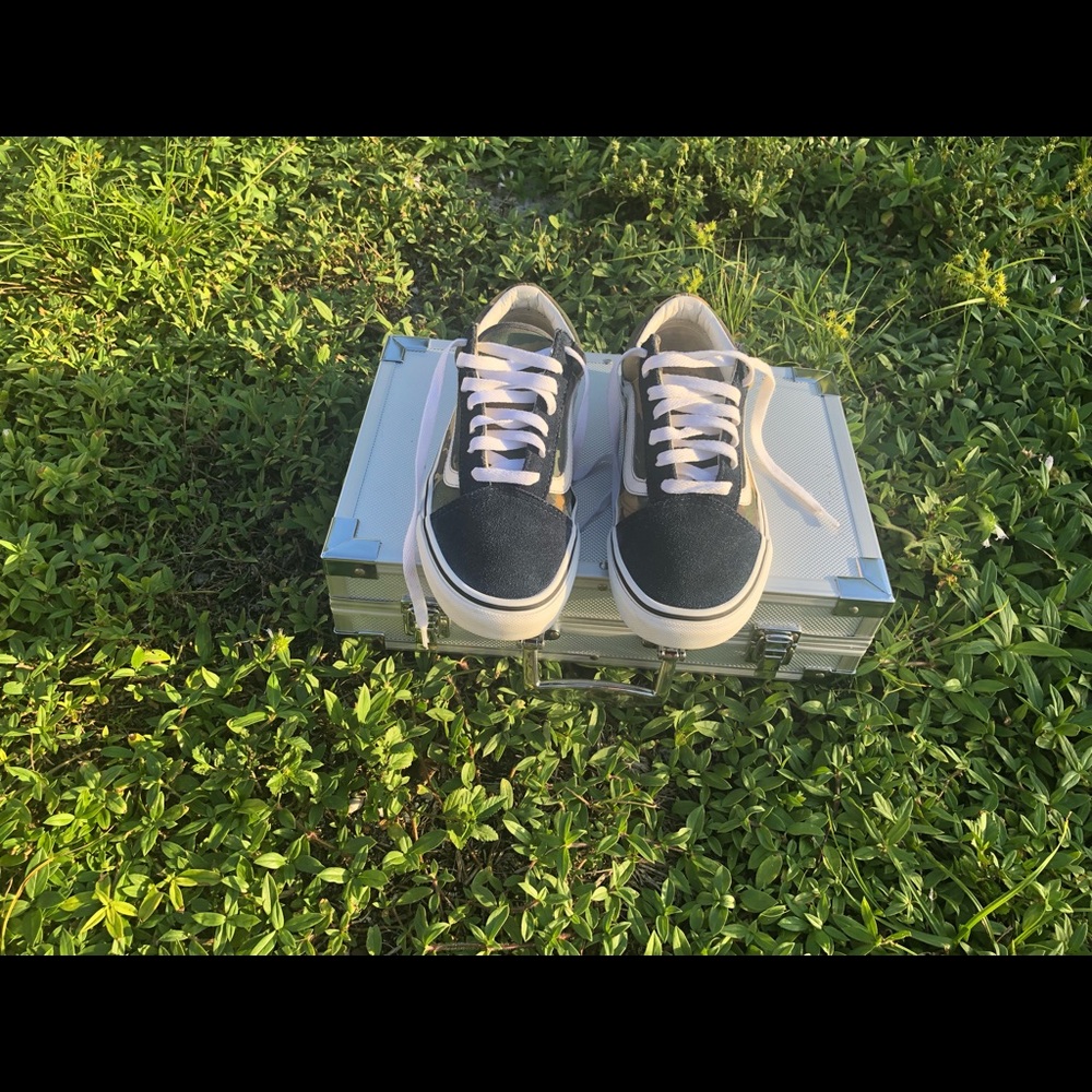 Vans - Picture 7 of 8